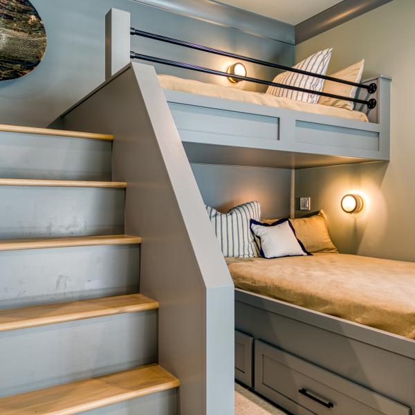 Bunk bed room 